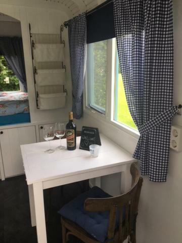 Shepherds Hut Остворне Екстер'єр фото